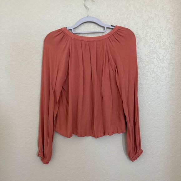Hollister Women's Long Sleeve Top - Picture 3 of 4